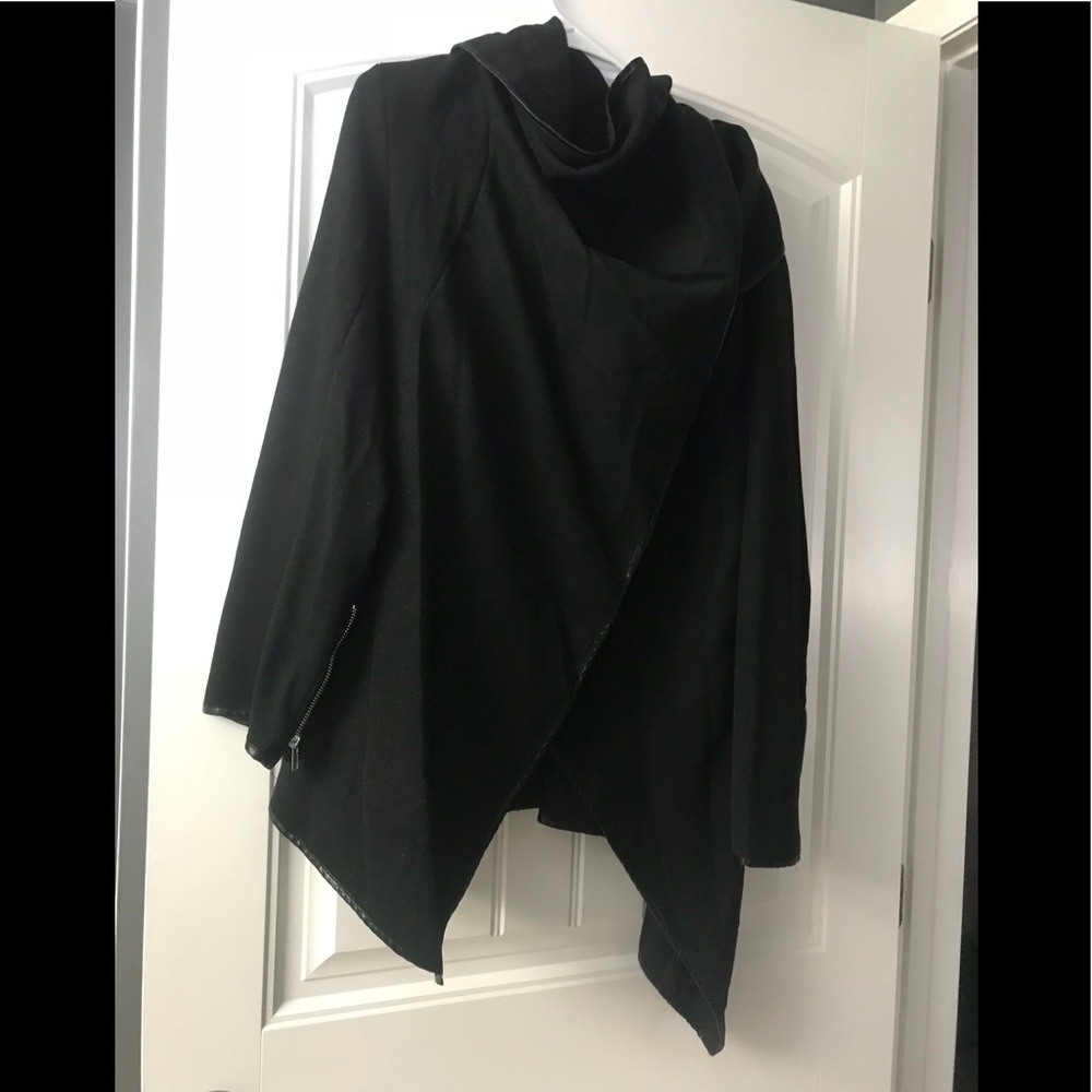⭐️Stylish turtle neck coat